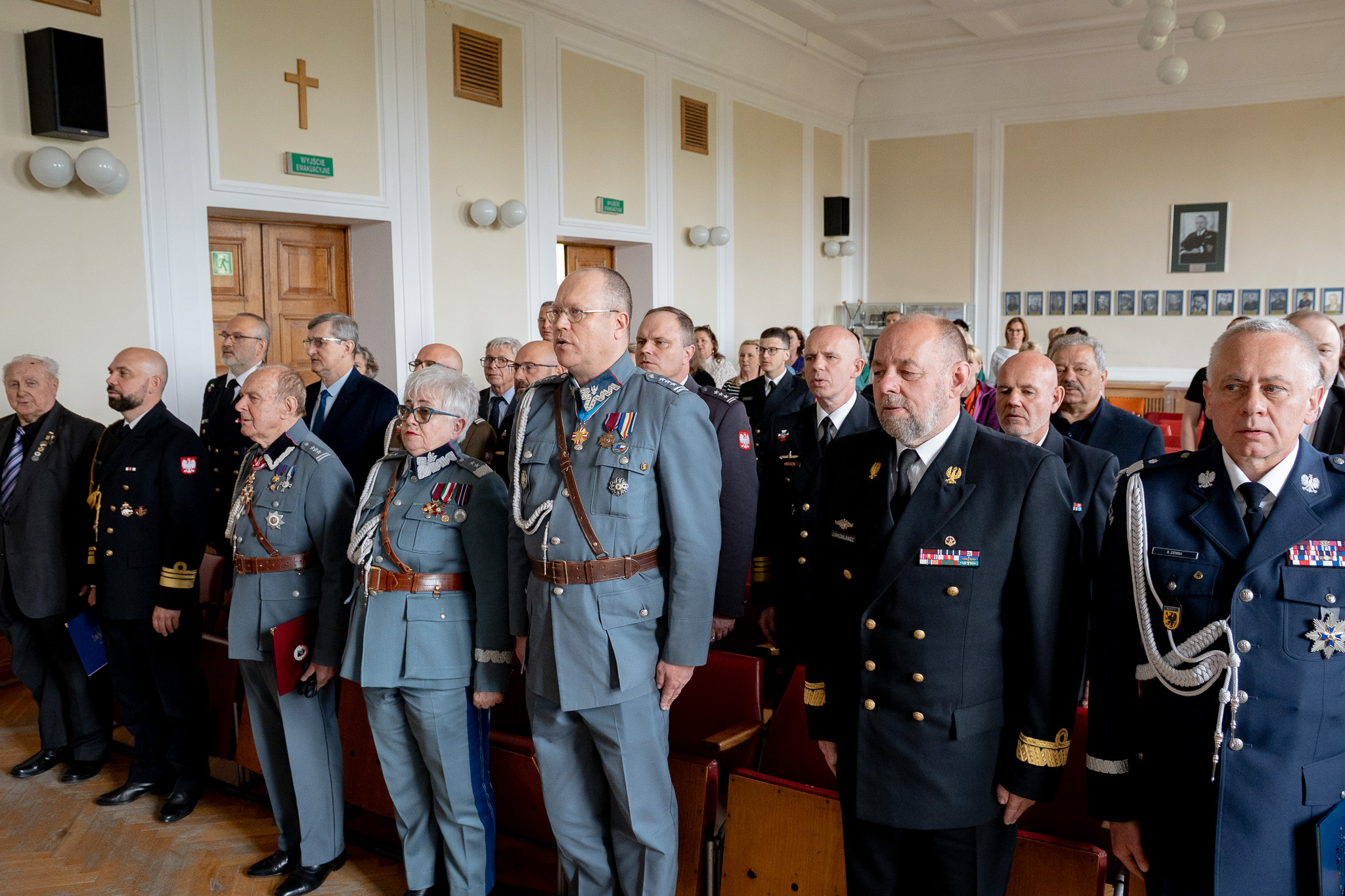 Uroczysta zbiórka z okazji 94. rocznicy 7 Szpitala Marynarki Wojennej oraz Święta Konstytucji 3 Maja – obraz